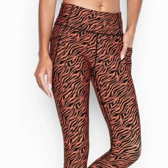 Victoria's Secret Tiger Stripe Leggings, Medium (M) - Picture 3 of 4